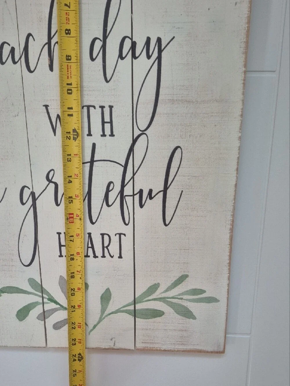 'Begin Each Day With a Grateful Heart' Wall Sign Art Saying cottage shabby